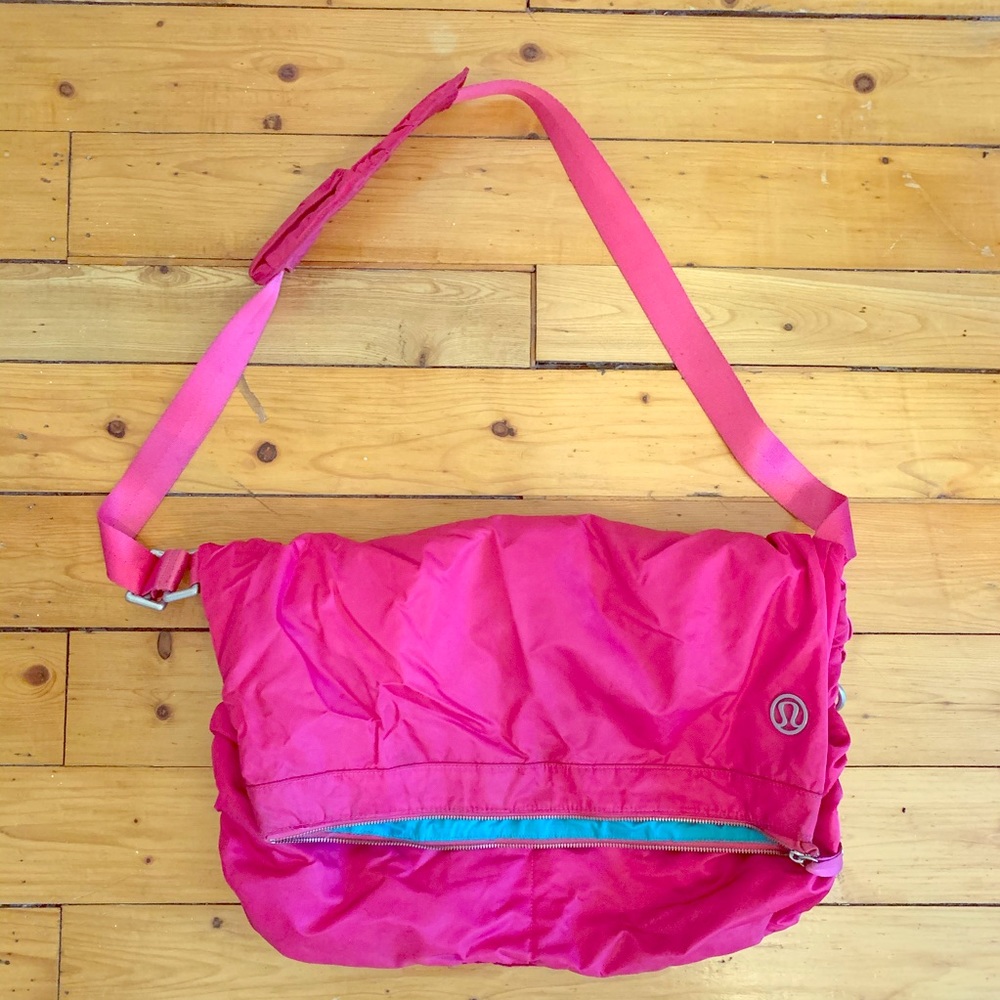 Lululemon crossbody messenger bag